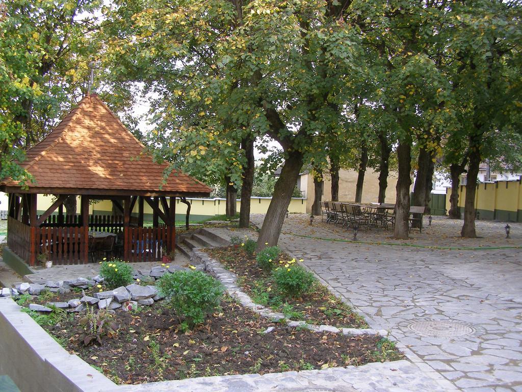 Pensiunea Sub Cetate Cisnădie Kültér fotó